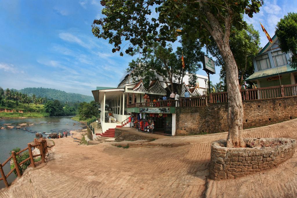 Hotel Pinnalanda Pinnawala  Exterior foto